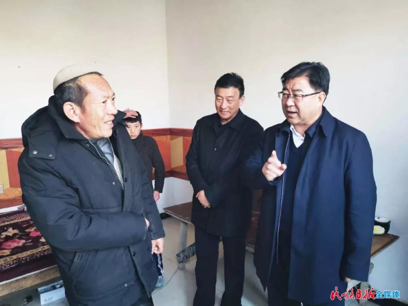 郭鹤立：高质量完成年度脱贫攻坚目标任务_副本.jpg