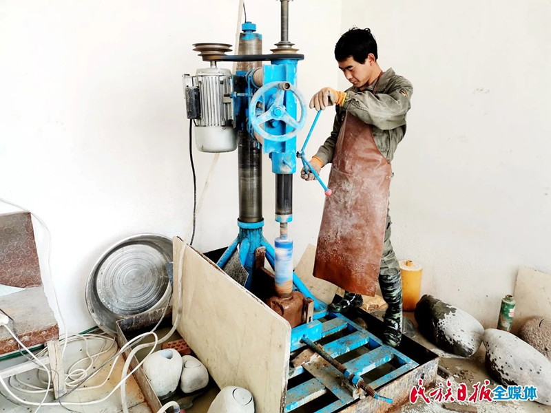 微信图片_20200123120839_副本.jpg