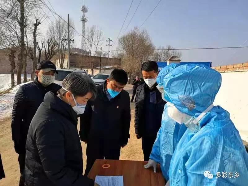 马秀兰深入城南社区、坪庄乡.jpg