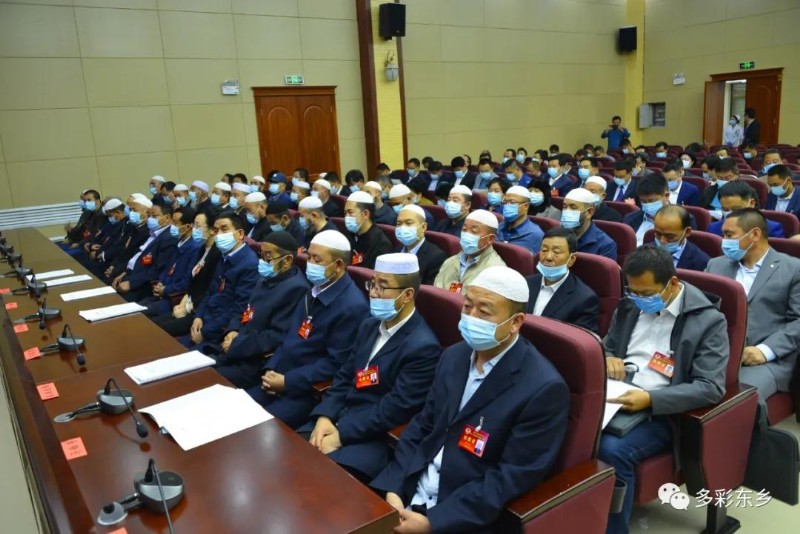 政协东乡县十三届四次会议开幕2_副本.jpg