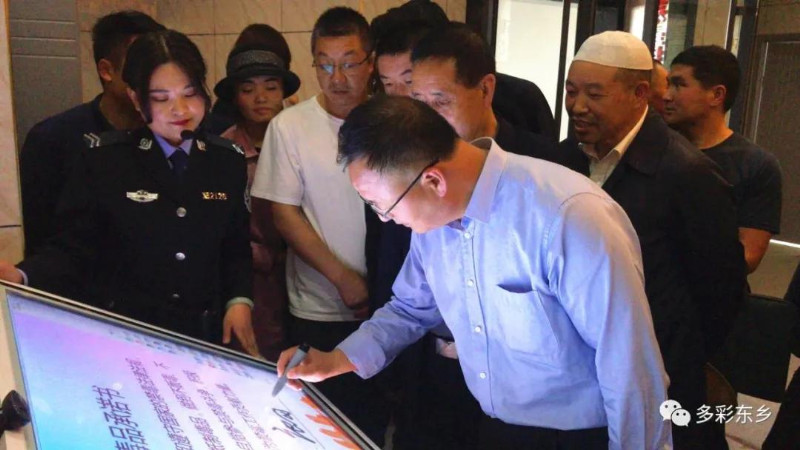 十八届人民代表3_副本.jpg