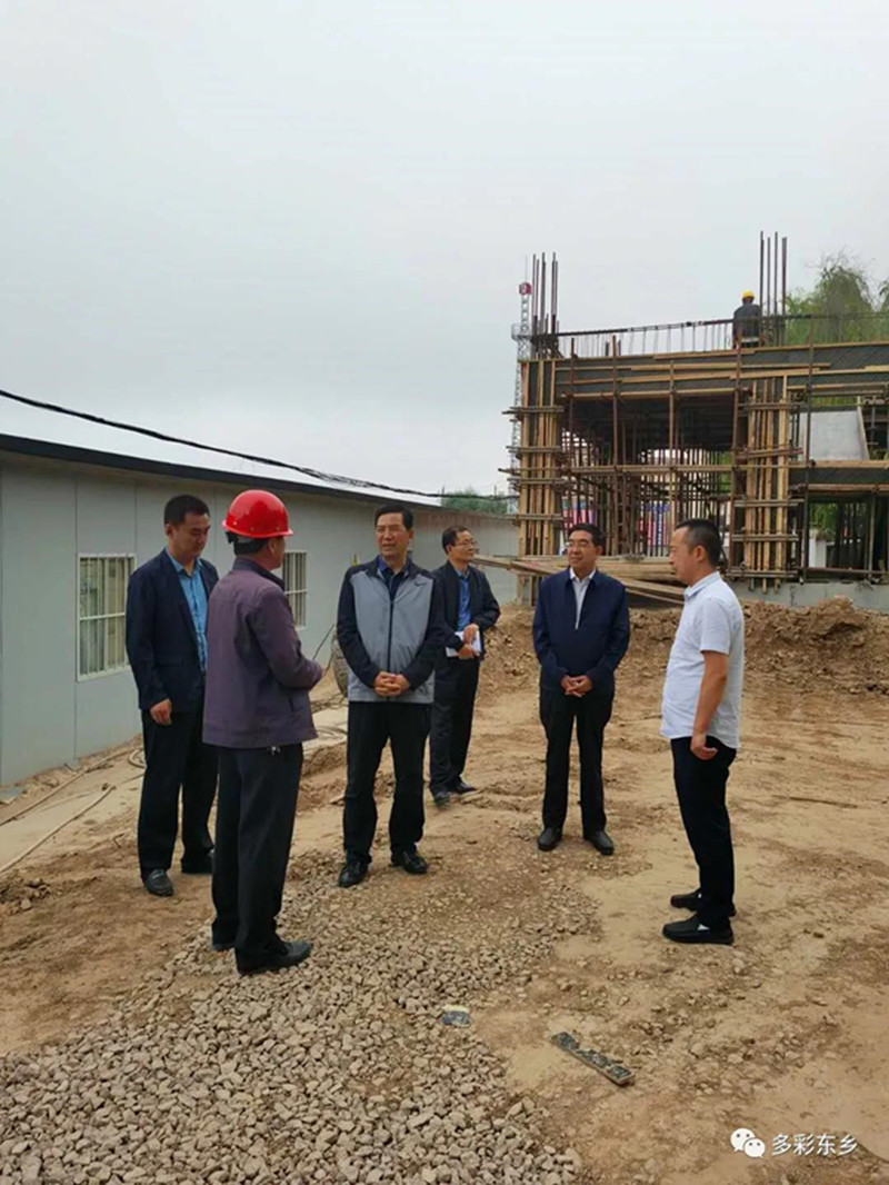 马明杰主持召开沿岭乡2_副本.jpg 马明杰主持召开沿岭乡2_副本.jpg