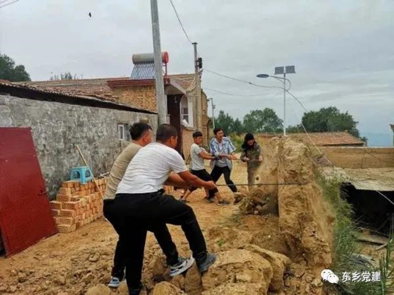 全县上下齐心协力2_副本.jpg 全县上下齐心协力2_副本.jpg