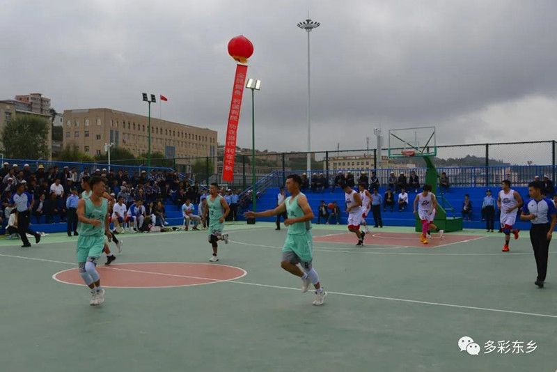 东乡族自治县成立70周年运动会开幕4_副本.jpg 东乡族自治县成立70周年运动会开幕4_副本.jpg