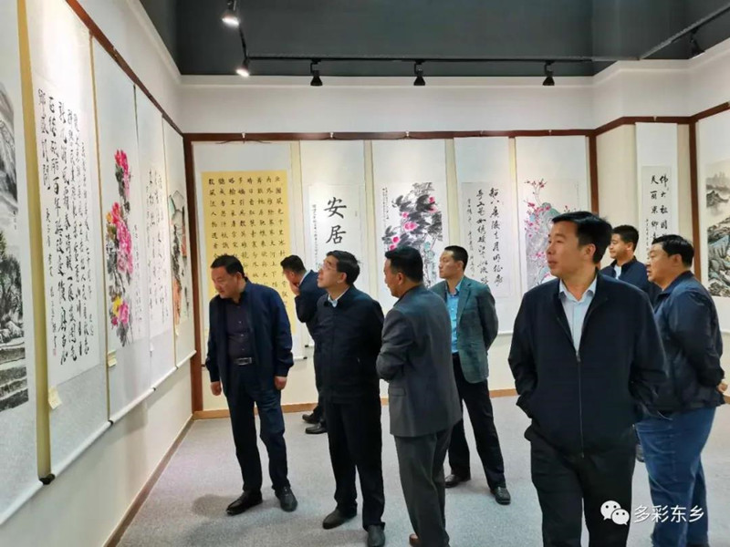 书画展开展2_副本.jpg