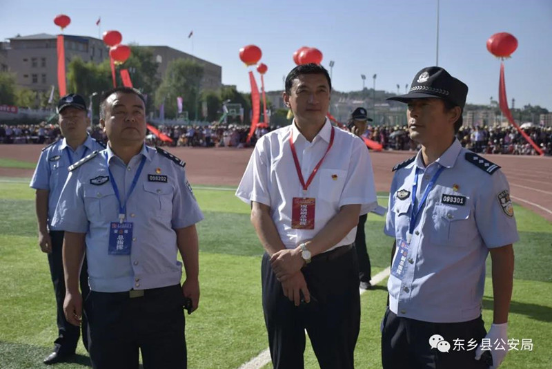 东乡公安全力投入县庆安保工作2_副本.jpg