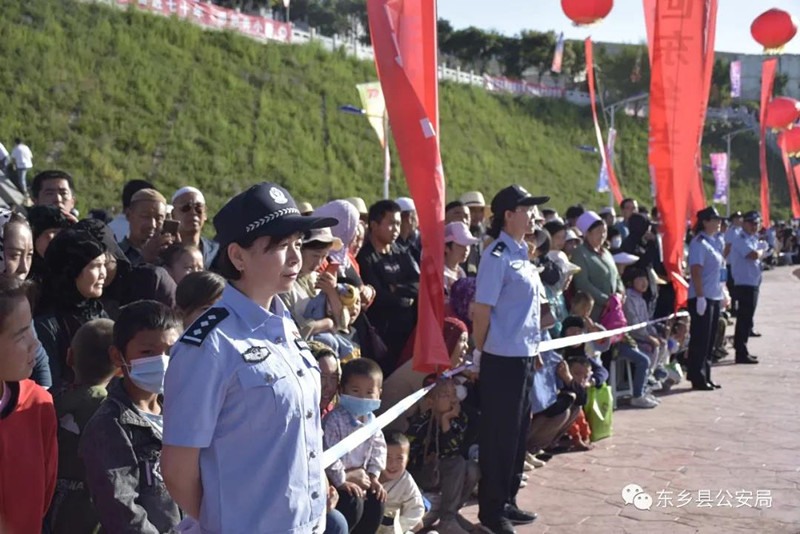 东乡公安全力投入县庆安保工作3_副本.jpg