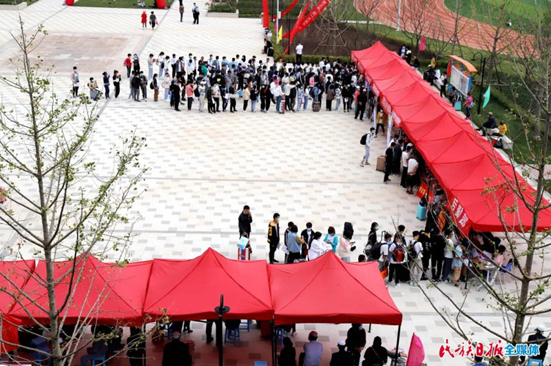 临夏国强职业技术学校开学1_副本.jpg