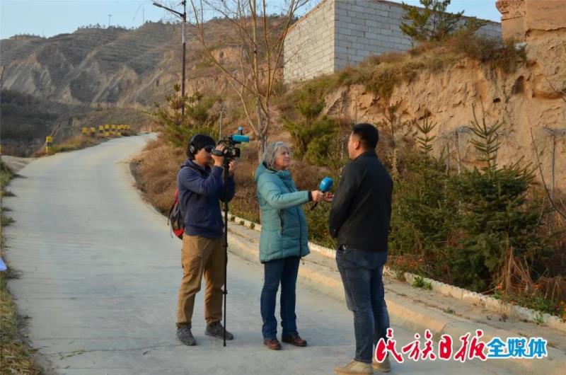 聚焦脱贫攻坚 书写临夏故事—.jpg