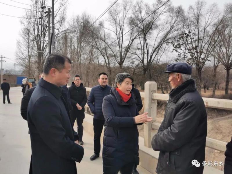 马秀兰深入唐汪镇调研1.jpg