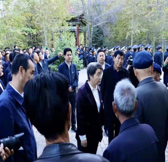 东乡县隆重举行“9·30”烈士纪念日7.png