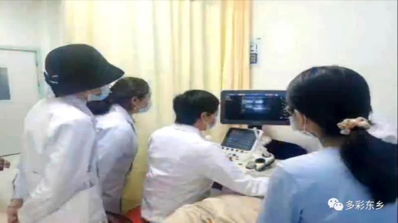 临夏州医院在东乡县开展“民族团结进步创建走基层”系列帮扶活动1.jpg
