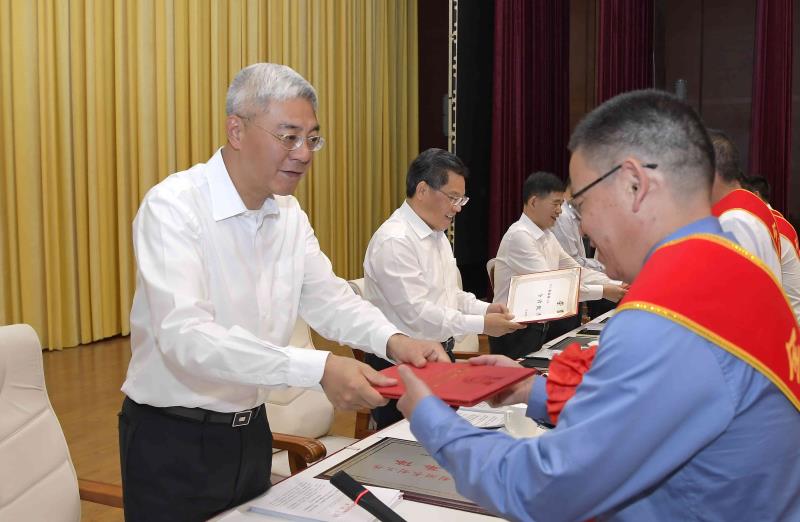 尹弘在甘肃省2022年河湖长制工作会议上强调2.jpg