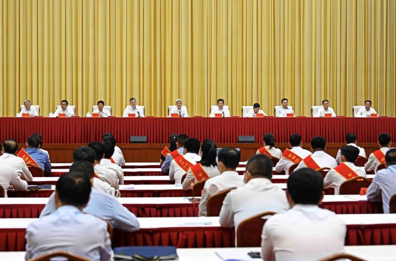 尹弘在甘肃省2022年河湖长制工作会议上强调3.jpg