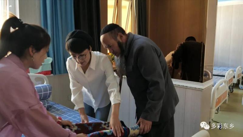 【喜迎二十大 奋进新征程】东乡县：关爱老人晚年生活 努力打造幸福之家1.jpg