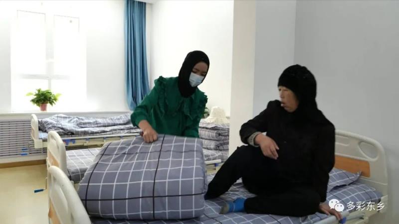 【喜迎二十大 奋进新征程】东乡县：关爱老人晚年生活 努力打造幸福之家10.jpg