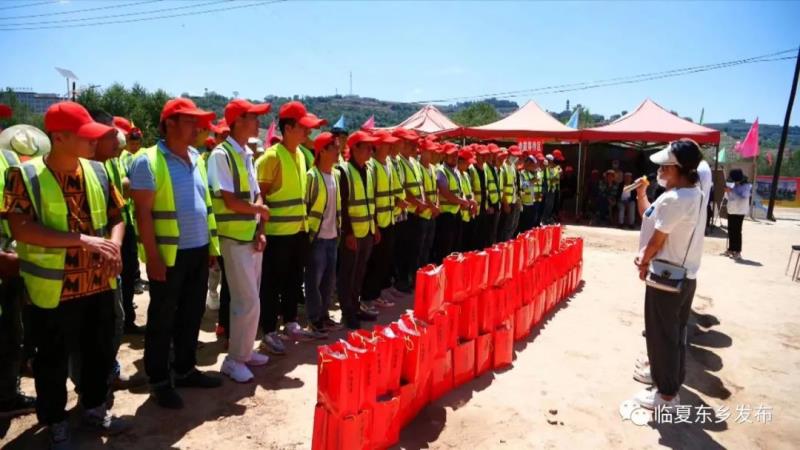 【喜迎二十大 奋进新征程】东乡县举办2022年装挖机技能大赛5.jpg