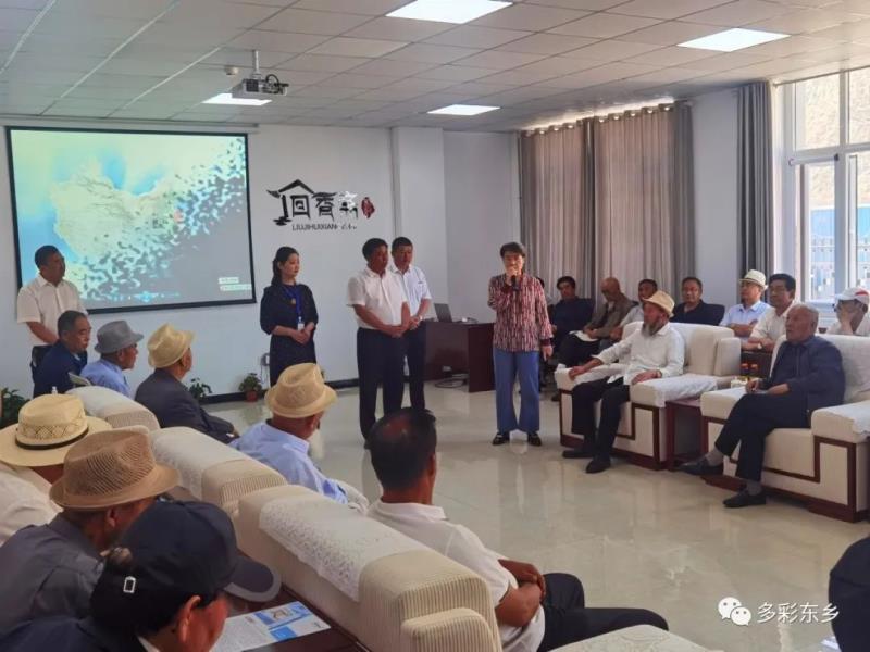 全州地级离退休干部观摩活动走进东乡县1.jpg