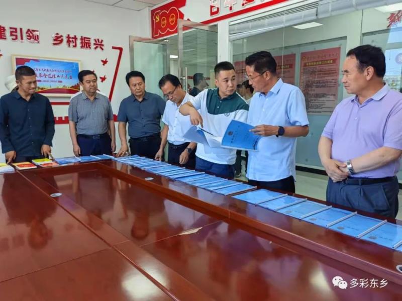 李文俊来东乡县督查“代表家站”运行情况3.jpg 李文俊来东乡县督查“代表家站”运行情况3.jpg