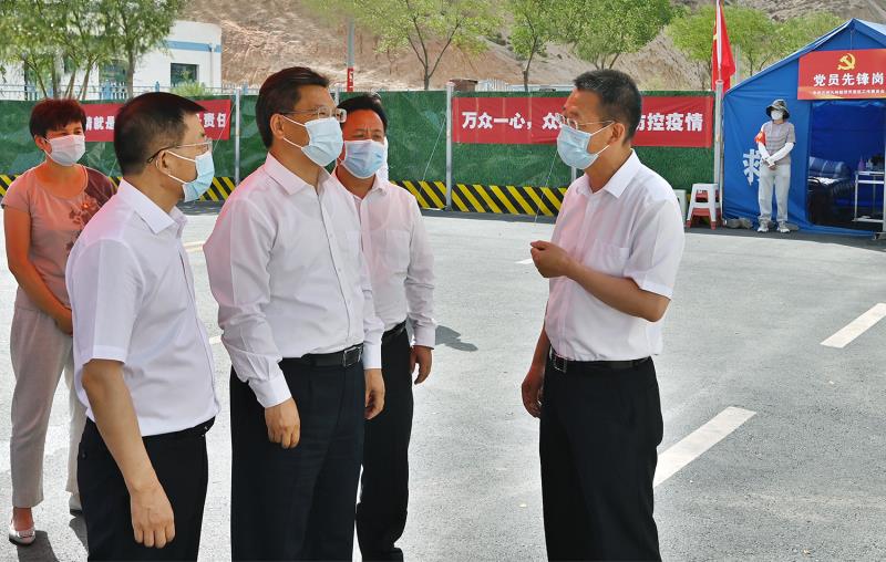 任振鹤在兰州市调研疫情防控工作3.jpg