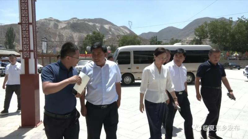 高台县党政考察团来东乡县考察4.jpg