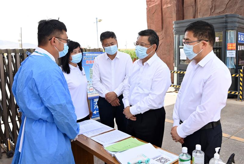 任振鹤在张掖市调研3.jpg