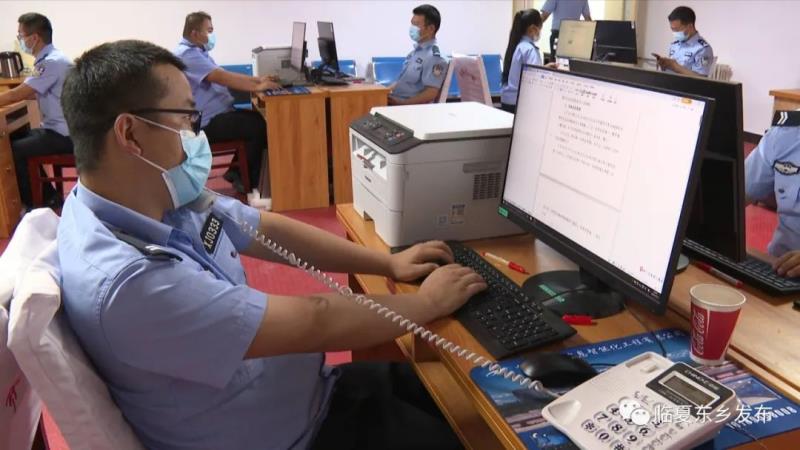 【疫情防控 东乡在行动】东乡县公安：争分夺秒抓流调 快速精准传信息3.jpg