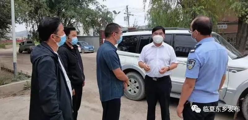马良佐深入县公安局和部分乡镇检查疫情防控工作3.jpg