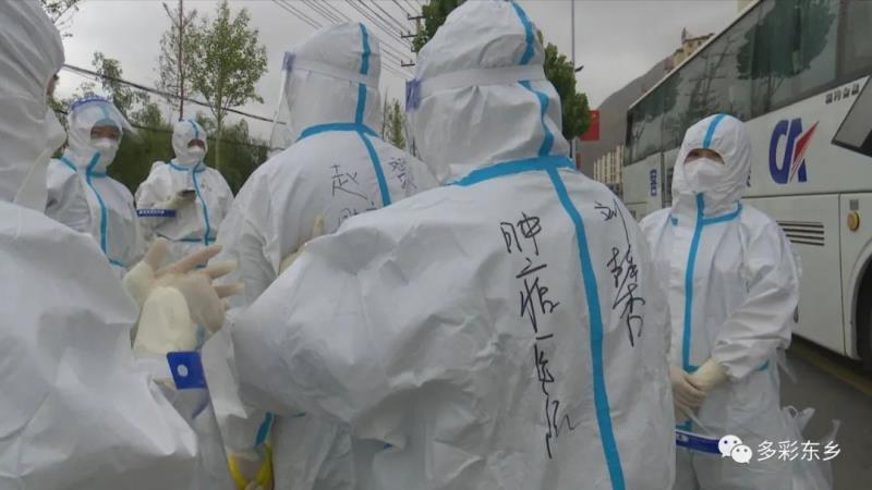 【疫情防控 东乡在行动】记者“疫”路行——东乡县第七轮大规模核酸检测工作见闻3.jpg