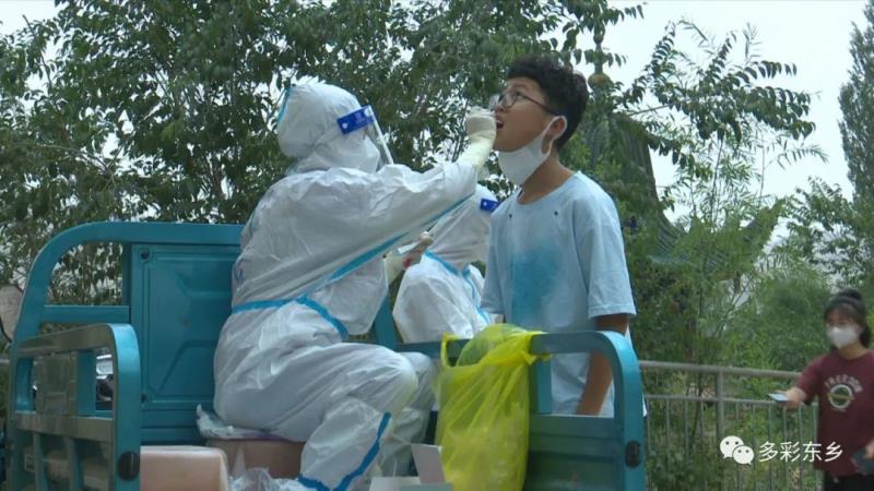 【疫情防控 东乡在行动】记者“疫”路行——东乡县第七轮大规模核酸检测工作见闻17.jpg