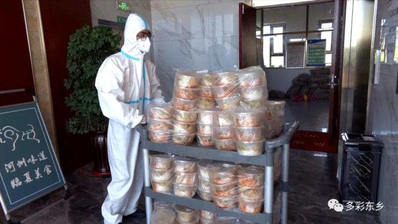 【疫情防控 东乡在行动】东乡：送餐保供 他们坚守7.jpg