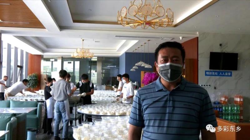 【疫情防控 东乡在行动】东乡：送餐保供 他们坚守11.jpg