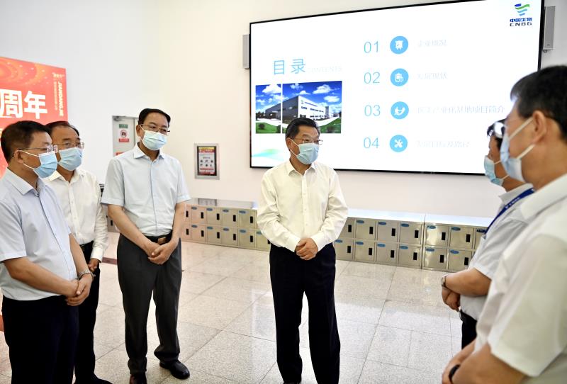 任振鹤在兰州市调研生物医药产业2.jpg 任振鹤在兰州市调研生物医药产业2.jpg