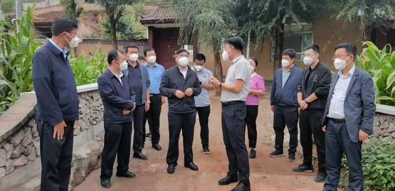 马良佐深入东塬乡高山乡调研北方清洁能源项目试点建设工作1.jpg