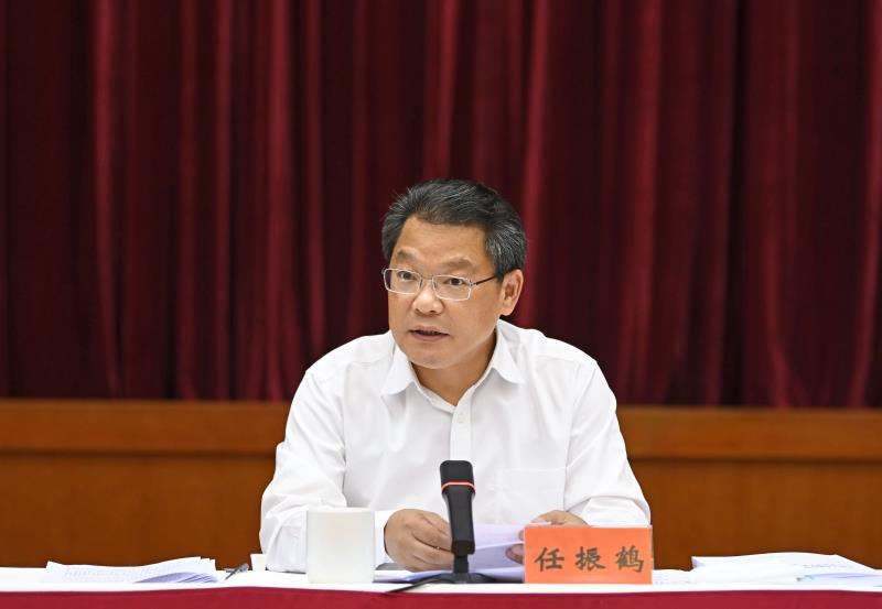 尹弘在部分省属国有企业和中央在甘企业主要负责人座谈会3.jpg